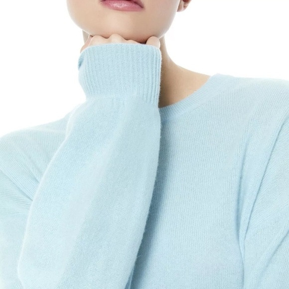 Alice and Olivia Ansley Wide Sleeve Cropped Sweater.  💯 Cashmere.  NWT Size XS - Picture 3 of 9